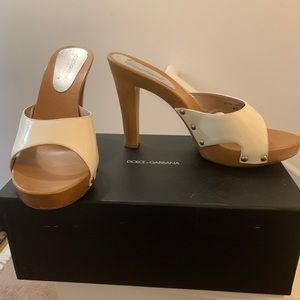 Women’s platform sandals